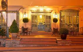 L'appartamento vanta una vista sul giardino, un ristorante, una bottega del barbiere e un'edicola. La Fontanella San Casciano Dei Bagni Restaurant Bewertungen Telefonnummer Fotos Tripadvisor