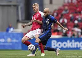 Denemarken heeft zich verzekerd van een plek in de achtste finales van het ek. Denemarken Verliest Van Finland In Overschaduwd Duel