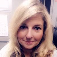 Kerri Stark's Instagram, Twitter & Facebook