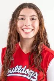 Elly Minor's Instagram, Twitter & Facebook