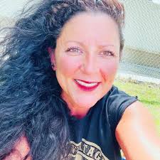 Lara Fitzpatrick 💪🏼💃🎧📖 (@expeditionmindbodyspirit) • Threads, Say more