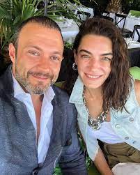 Oyuncu hande subaşı'nın, bir süredir aşk yaşadığı iş insanı alican ulusoy ile evleneceği iddia edildi. Oyuncu Hande Subasi Gizli Sakli Bir Sey Yok Magazin Haberleri Fiskos Haberleri