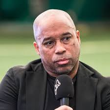 𝐓𝐫𝐨𝐲 𝐓𝐨𝐰𝐧𝐬𝐞𝐧𝐝 MBE