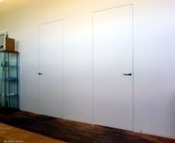 Die öffnungsrichtung von türen (häufig anschlag(s)richtung oder aufschlag(s)richtung) kann sich sowohl darauf beziehen, ob der flügel einer tür nach links oder rechts öffnet, als auch darauf, ob dieser in einen raum hinein oder aus einem raum heraus öffnet. Wandbundige Turen Mit Unsichtbaren Rahmen Tapetenturen Revisionsturen Pivot Turen