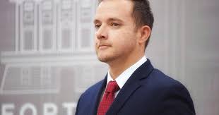 Llerandi asegura no es blanco de investigación federal