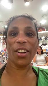 Karaoke maar dan anders 🤣. Heel flauw I know 😂. #countryroadstyle  #marketplacevalencia #singalongifyouknowthesong #marlies_1978