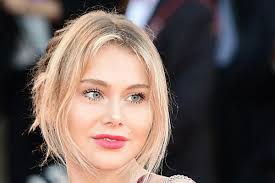 Jasmine, la piccola carrisi figlia di al bano e loredana lecciso, parla di sé a 'vieni da me' con le canzoni che raccontano i. Chi E Jasmine Carrisi La Figlia Di Al Bano Biografia E Vita Privata