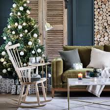 Paint a stripe or stencil pattern on one wall to create a focal point and draw attention away from the room's small size. 27 Christmas Living Room Decorating Ideas To Get You In The Festive Spirit