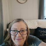 Sheila Houchens's Instagram, Twitter & Facebook