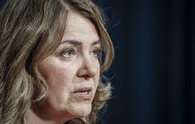 Premier Danielle Smith affirms Alberta's 2050 net zero goal in testy  committee appearance