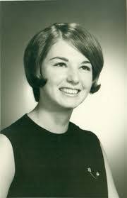 Anne Kinney's Instagram, Twitter & Facebook