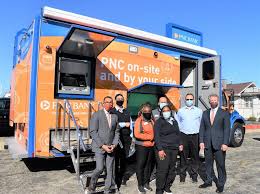 6 pnc bank branch locations in tampa, fl. Pnc Bank Deploys Mobile Branch To Underserved Areas In Chicago Area