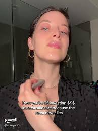 Neck Skincare Routine: Solutions to Combat Neck Wrinkles Effectively