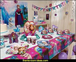 A frozen themed room is like a fairy tale world that deeply touches the hearts of every girls. Frozen 2 Bedroom Ideas Design Corral