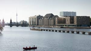 Designed for a musically inclined crowd, nhow hotel in berlin prides itself on being the only hotel in europe fitted with two professional music studios. Hotel Nhow Berlin Berlin Friedrichshain Kreuzberg Holidaycheck Berlin Deutschland