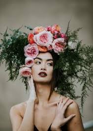 Demonstrator + muse the real julia rose weddingflowersbyjuliarose.com/workshops. Julia Rose Floral Artist F Magazine