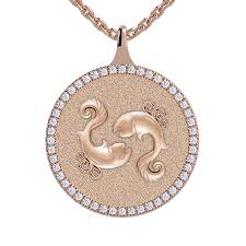 Collier Poissons en cadeau