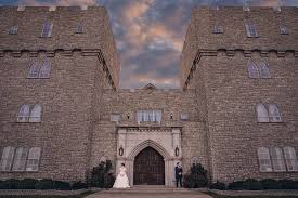 The orchard has a stunning 7,700 sqft reception hall that is perfect for celebrations of any kind. Dallas Wedding Senior Family Photographer Jeckyl Photo