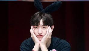 Each of them wants to pass the whole game. Wanna One Jisung Failed An Important Test And His Fans Had Something To Say About It Koreaboo