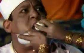 تناقش المسرحية مشاكل المتزوجون في مصر بشكل كوميدى و المشاكل الاقتصادية التي أنا الشعب جورج سيدهم ونجاح الموجي من مسرحية المتزوجون follow rotana classic website Ø¨Ø§Ù„ÙÙŠØ¯ÙŠÙˆ Ù‡Ù„ Ù…Ø§ ØªÙ†Ø§ÙˆÙ„Ù‡ Ø¬ÙˆØ±Ø¬ Ø³ÙŠØ¯Ù‡Ù… ÙÙŠ Ù…Ø³Ø±Ø­ÙŠØ© Ø§Ù„Ù…ØªØ²ÙˆØ¬ÙˆÙ† Ø¨ÙŠØ¶ Ø­Ù‚ÙŠÙ‚ÙŠ Ø®Ø¨Ø± ÙÙŠ Ø§Ù„ÙÙ†