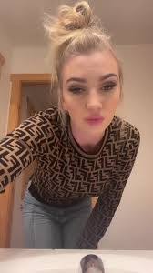 Jocelyn Bray's Instagram, Twitter & Facebook