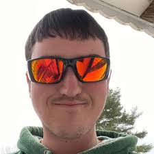 George Lint's Instagram, Twitter & Facebook