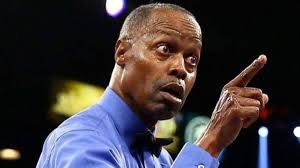 Kenny Bayless's Instagram, Twitter & Facebook