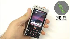 LG U400 NEO Mobile phone menu browse ...