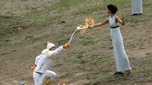 Las dos coreas inician segunda reunión sobre olímpicos. Encienden Antorcha De Juegos Olimpicos Invernales Pyeongchang 2018 En Grecia