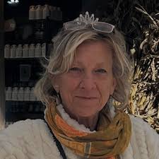 Can anyone tell me where the book thing is to put books in? I have a few we  don't read and would like to put them there before we give them to