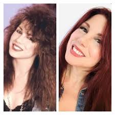 Betsy Weiss was one of my first "vocal crushes" years ago, along with  Nicole Lee of thrashers Znowhite, and they were the beginning, of my  interest in ladies in metal. Betsy, obviously,