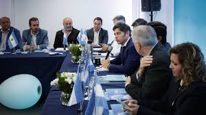 Axel Kicillof convocó una cumbre con los 135 intendentes para discutir el  escenario económico en la provincia | TN