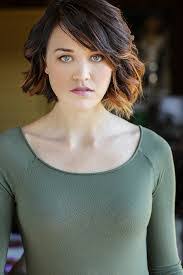 Estelle Dunn's Instagram, Twitter & Facebook