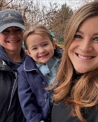 Ruth Wick's Instagram, Twitter & Facebook