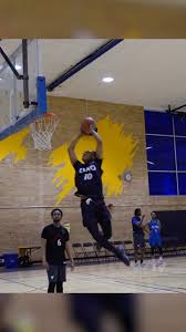 C/O 2025 6’3 G Mark Dike @m4rkez showed out at the opening game of  @unoleague !!!