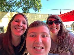 Lori Mitchum's Instagram, Twitter & Facebook