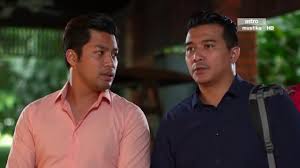 They prefer feminine activities such as cooking, sewing and watching dramas. Black Belt Kaler Pink Is Black Belt Kaler Pink On Netflix Netflix Tv Series