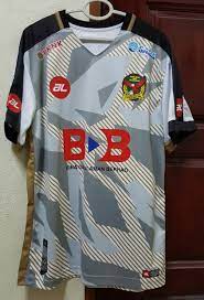 Assalamuailaikum, sempena kedah masuk final fa kami ada buat promosi murah gila baqqq angggg😊😊 jersey 2017 home & away 1pcs rm50 3pcs rm120 sahaja ada saiz s sampai xxxl pos free wassap ke wasap.my/60189796077. Kedah Fa Ucuncu Futbol Formasi 2017