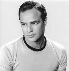 И если духовно недоразвитый стэнли ковальски. Edinstvenata Zhena Koyato Marlon Brando Obichal Spala S Edin Ot Sinovete Mu 24chasa Bg