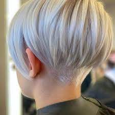 Kombiniert mit einer ungewöhnlichen haarfarbe wird die frisur sehr extravagant. 32 Bob Frisuren Hinterkopf Ideen In 2021 Frisuren Bob Frisuren Hinterkopf Haarschnitt Kurz