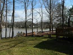 It has 3 queen beds and a lake front view. Waterfront Bungalow Updated On High Rock Lake Lexington