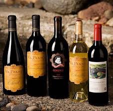 A Neighbor Brought Over A Bottle Of Bruno S Blend Iv For A Bbq Dinner One Night It Has The Wow Factor For Va Piano Win Wines Washington Wines Wine And Spirits