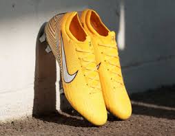 Now nike have created his very own signature pair >>. Take A Look At Neymar S Nike Meu Jogo Mercurial Football Boots
