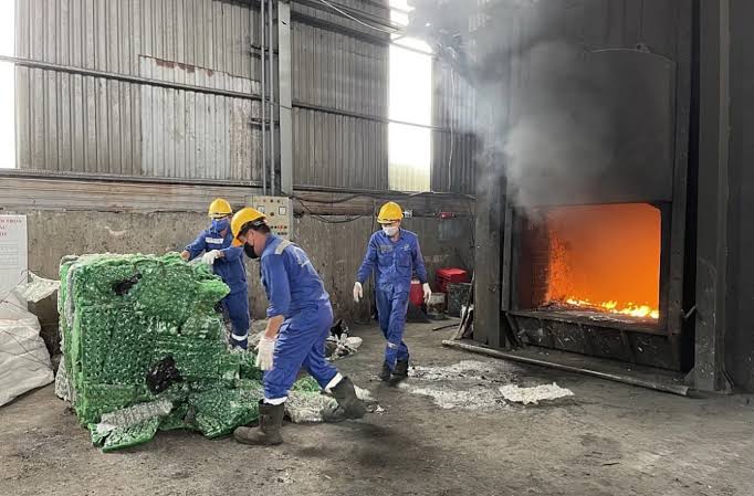 Hàng Đến Mỹ Nhưng Chưa Thể Giao Cho Người Nhận – Vì Sao?