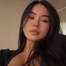 Laura Jesson (@L4uraJones)