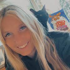 ICYMI: That lovable tri-pawd, Minnie Mouse, is back