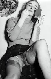 Vintage upskirt stocking porn - Epicsaholic.com