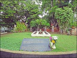 She was the most beautiful woman in all of langkawi and married the warrior wan darus (or wan derus). Makam Mahsuri The Tomb Of Mahsuri Perspective Of Langkawi