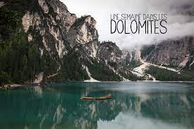 Elles rassemblent sur un territoire relativement restreint une multitude de sommets, d'églises pittoresques, de charmantes chapelles et de refuges de montagne situés non loin de lacs d'altitude aux eaux cristallines. Une Semaine Dans Les Dolomites Trip In Wild Blog De Voyage