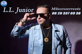 Junior volt a világon az első előadó, aki cigány nyelven rappelt és magyarországon eddig 12 szóló albumot jelentetett meg. L L Junior Facebook